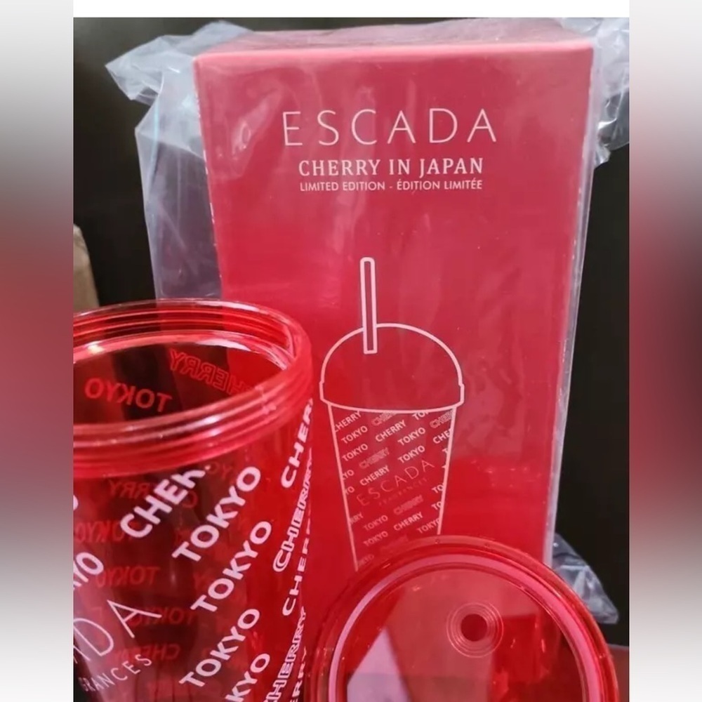 2/$30 Escada Cherry In Japan Red Tumbler with straw 14 oz - Picture 5 of 5